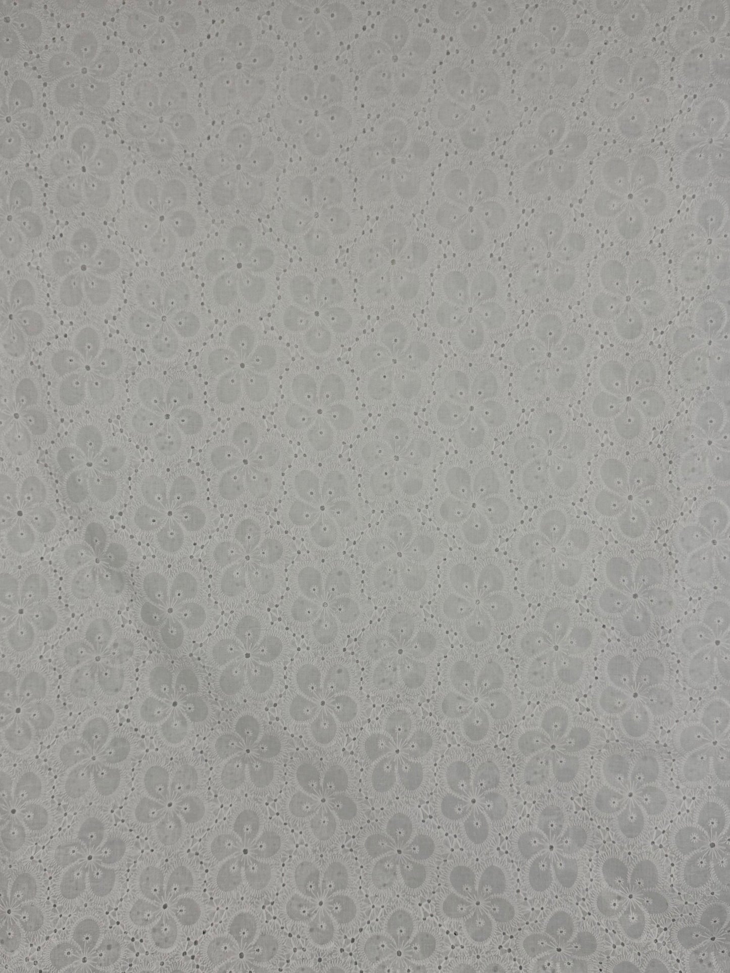 White Cotton Embroidery Two-sided Scallop Edge