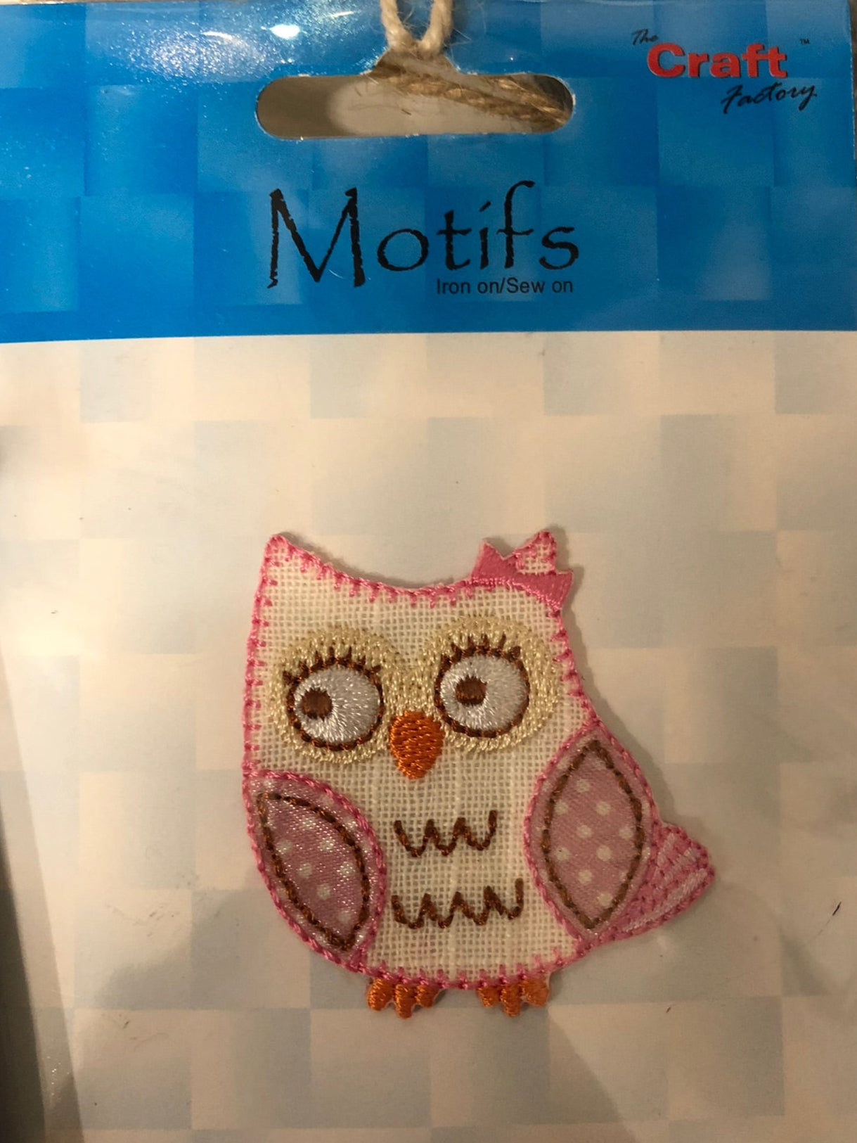 Pink Owl Iron-on Motif