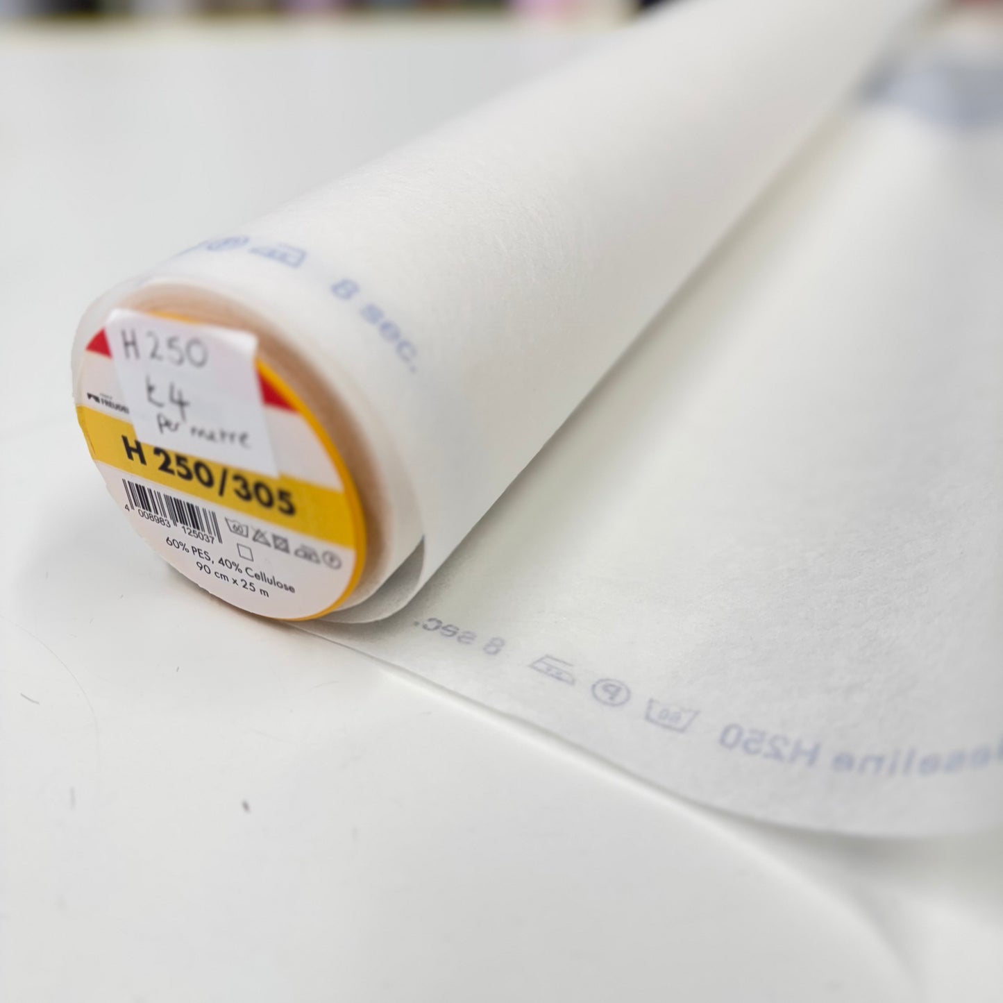 White Heavy-weight Fusible Interfacing - H250/305