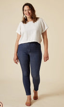 INTERMEDIATE ADULTS- Super fit Jeans