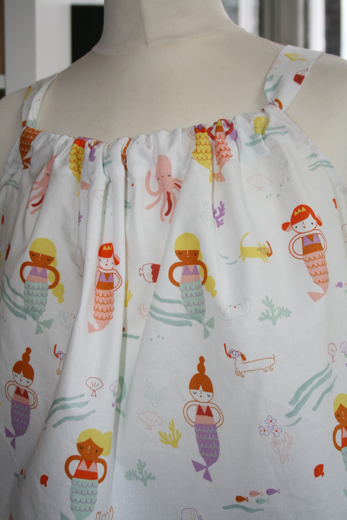 Mermaids, Under the Sea Collection - Cotton V18
