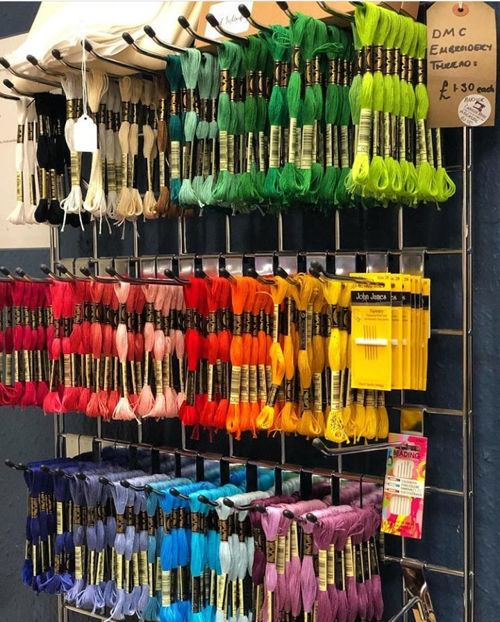 Quality zips for dressmaking, crafting and soft furnishing