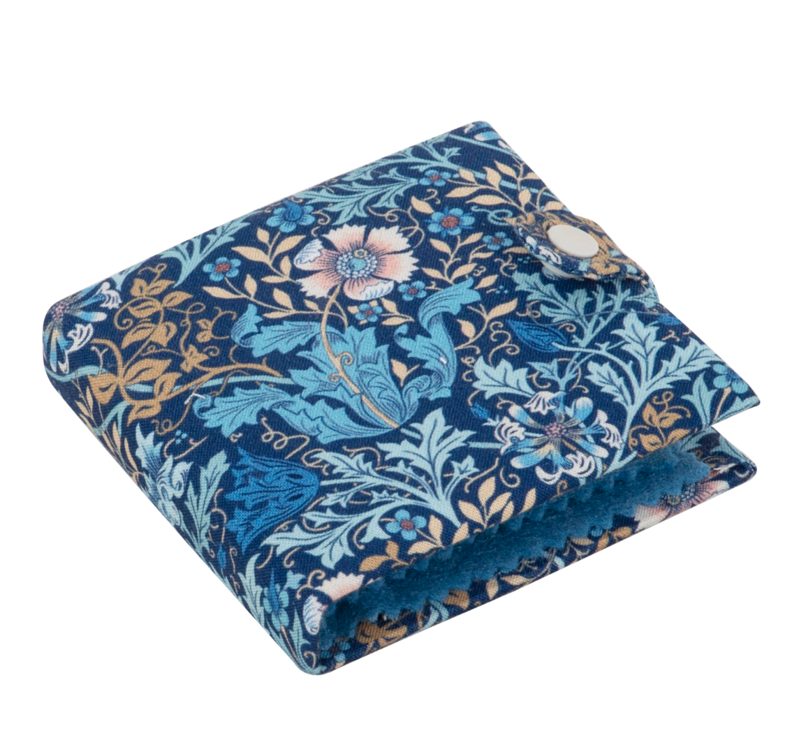 Small Fabric Needle Case with Scissors