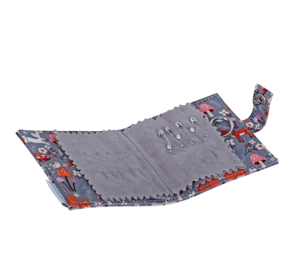 Small Fabric Needle Case with Scissors