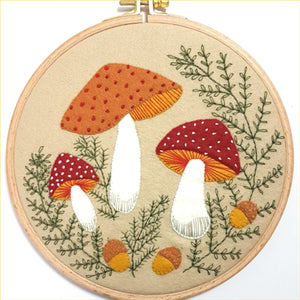 Corrinne Lapierre - Felt applique Hoop Kit - Toadstools