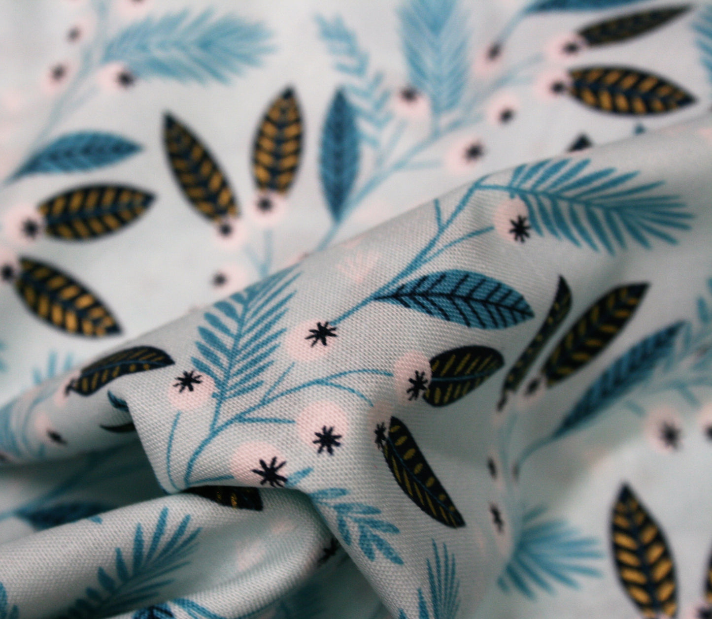 Teal Leaves, Skogen Collection - Cotton M7