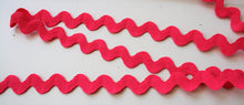 Bright Pink - Ric Rac 15mm ET395/CER fibre content is 100% polyester