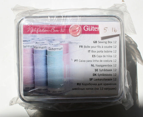 Gutermann Medium Storage Organiser Box for 18 Sewing Thread Spools